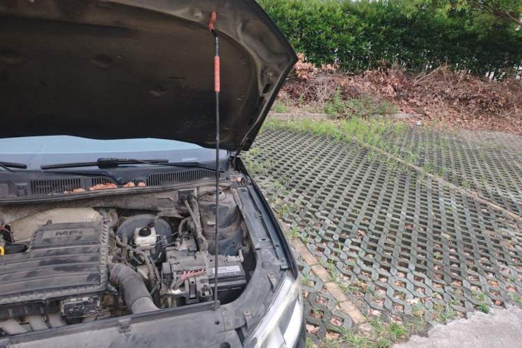 Used Volkswagen Lavida 2013 Restyled Classic 1.6L Automatic Comfort Edition Engine Bay Left
