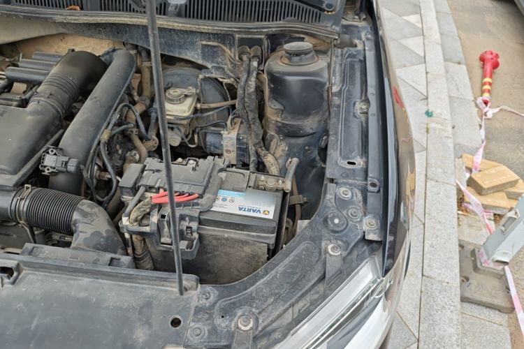 Used Volkswagen Lavida 2013 1.4TSI Manual Comfort Edition Engine Bay Left