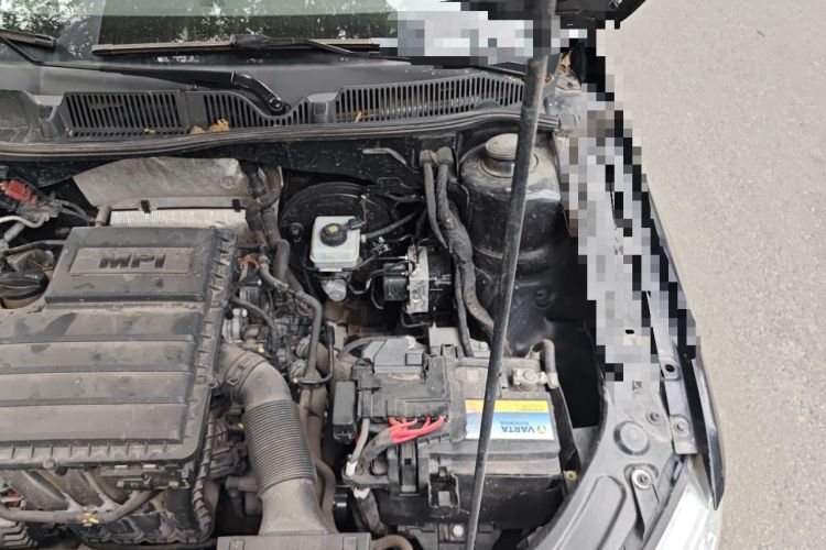 Used Volkswagen Lavida 2013 Restyled Classic 1.6L Manual Comfort Edition Engine Bay Left