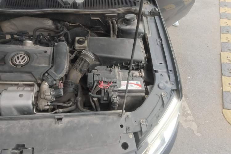 Used Volkswagen Lavida 2013 1.4TSI DSG Comfort Edition Engine Bay Left