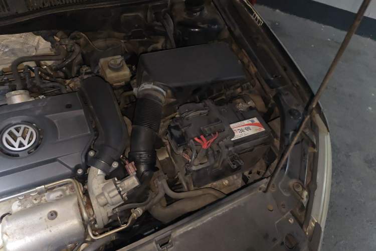 Used Volkswagen Lavida 2013 1.4TSI DSG Comfort Edition Engine Bay Left