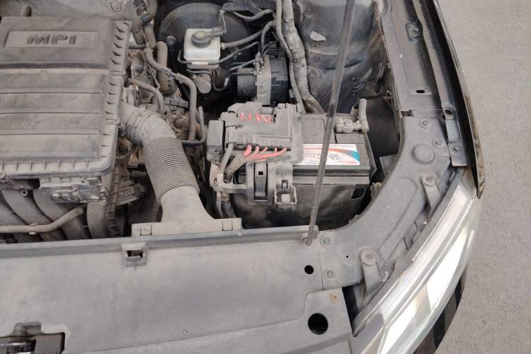 Used Volkswagen Lavida 2013 Restyled Classic 1.6L Manual Comfort Edition Engine Bay Left