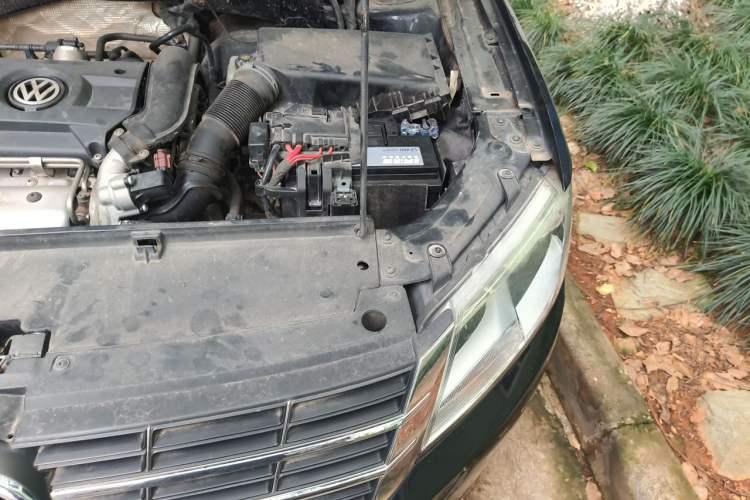 Used Volkswagen Lavida 2013 1.4TSI DSG Comfort Edition Engine Bay Left