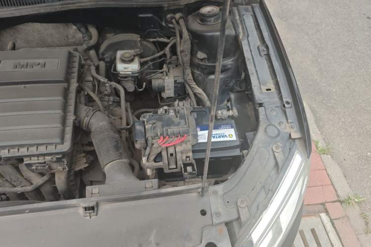 Used Volkswagen Lavida 2013 Restyled Classic 1.6L Manual Comfort Edition Engine Bay Left