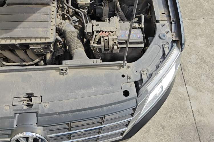 Used Volkswagen Lavida 2013 Restyled Classic 1.6L Automatic Comfort Edition Engine Bay Left