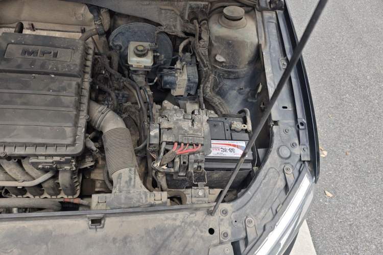 Used Volkswagen Lavida 2013 Restyled Classic 1.6L Automatic Comfort Edition Engine Bay Left