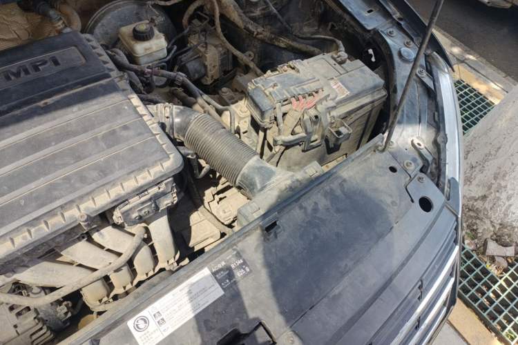 Used Volkswagen Lavida 2013 Restyled Classic 1.6L Automatic Comfort Edition Engine Bay Left