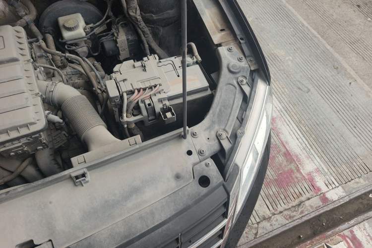 Used Volkswagen Lavida 2013 Restyled Classic 1.6L Automatic Comfort Edition Engine Bay Left