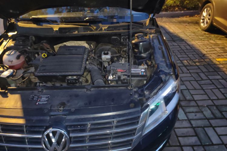 Used Volkswagen Lavida 2013 Restyled Classic 1.6L Manual Comfort Edition Engine Bay Left