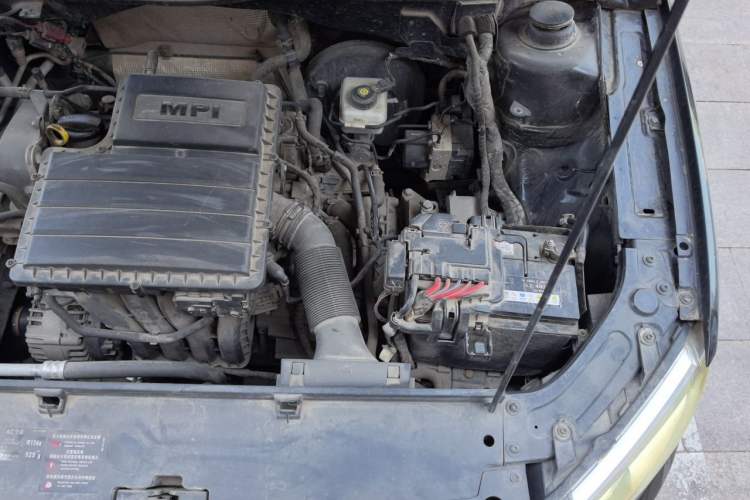 Used Volkswagen Lavida 2013 Restyled Classic 1.6L Automatic Comfort Edition Engine Bay Left