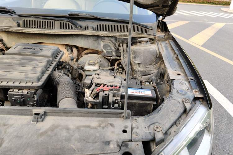 Used Volkswagen Lavida 2013 Restyled Classic 1.6L Manual Comfort Edition Engine Bay Left