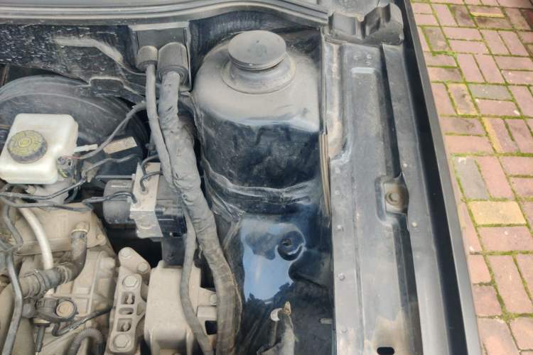 Used Volkswagen Lavida 2013 Revised Classic 1.6L Automatic Fashion Edition Engine Bay Left