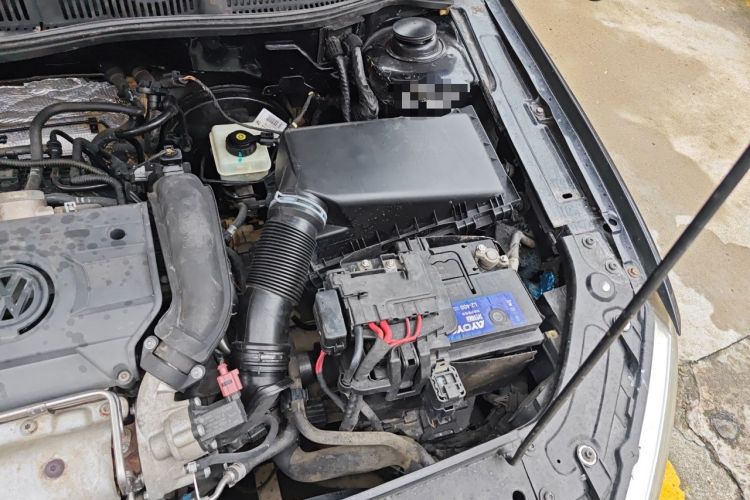Used Volkswagen Lavida 2013 1.4TSI DSG Comfort Edition Engine Bay Left