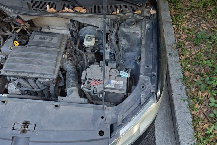 Used Volkswagen Lavida 2013 Restyled Classic 1.6L Automatic Comfort Edition Engine Bay Left