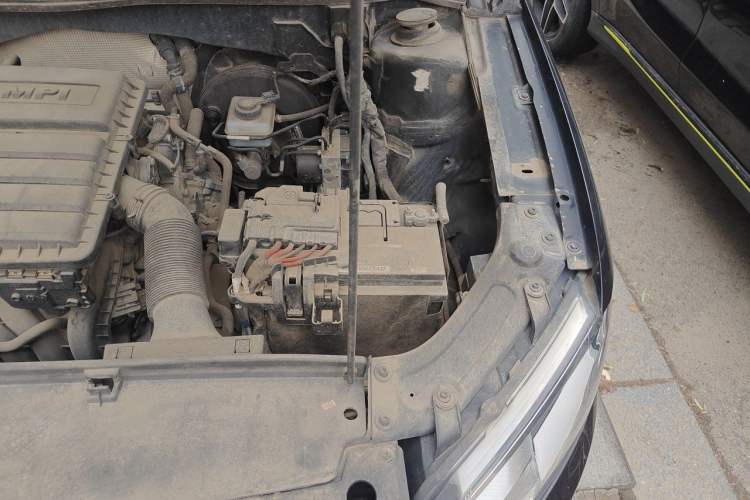 Used Volkswagen Lavida 2013 Restyled Classic 1.6L Manual Comfort Edition Engine Bay Left