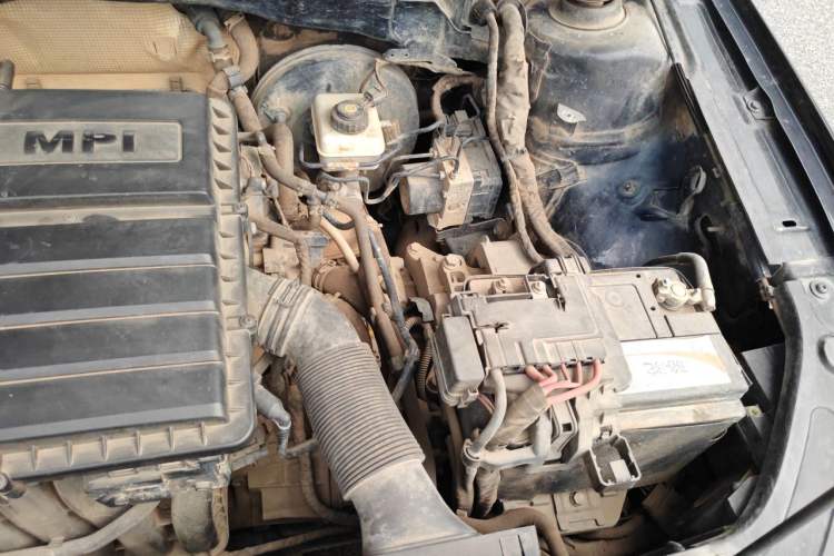 Used Volkswagen Lavida 2013 Restyled Classic 1.6L Automatic Comfort Edition Engine Bay Left