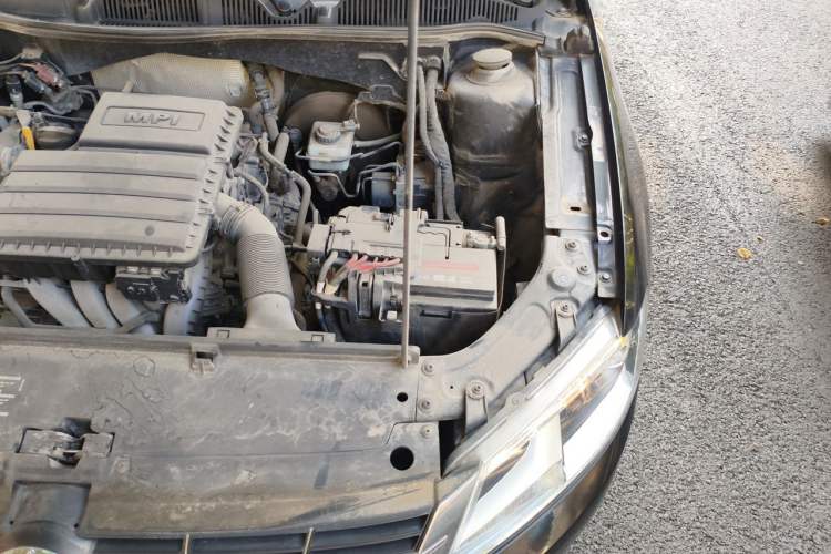 Used Volkswagen Lavida 2013 Restyled Classic 1.6L Manual Comfort Edition Engine Bay Left