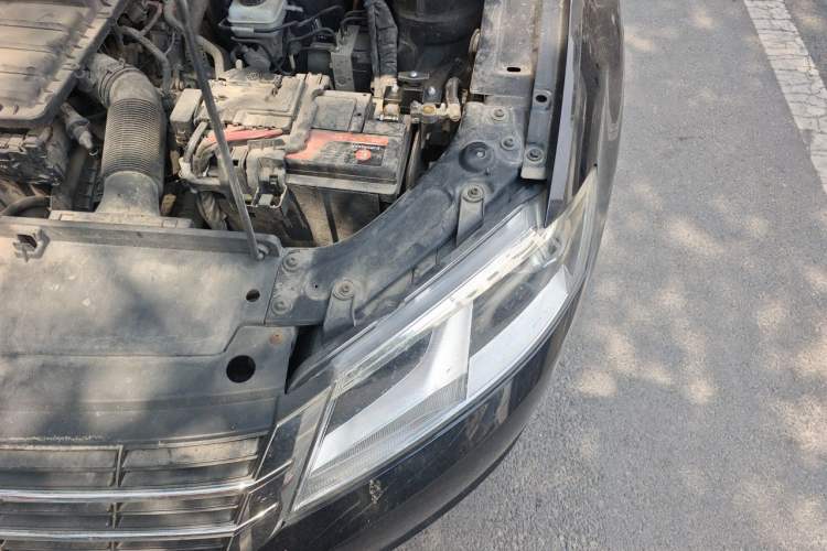 Used Volkswagen Lavida 2013 Restyled Classic 1.6L Automatic Comfort Edition Engine Bay Left