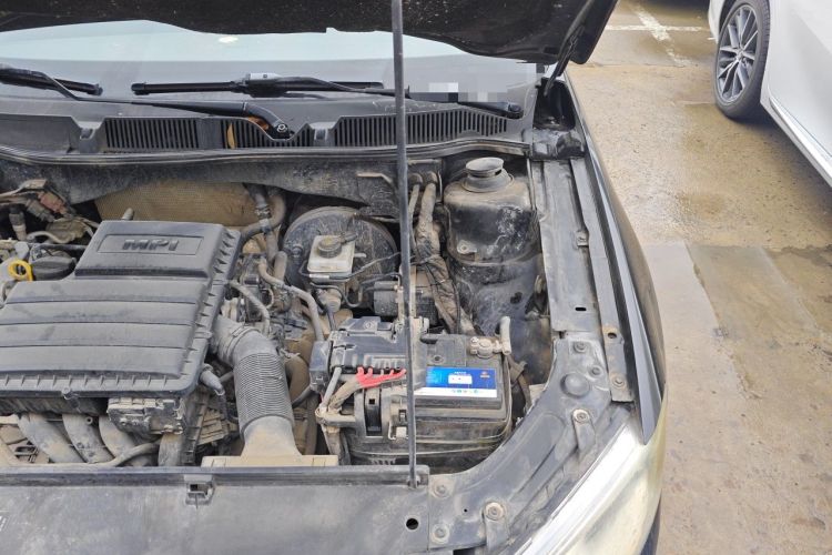 Used Volkswagen Lavida 2013 Revised Classic 1.6L Automatic Fashion Edition Engine Bay Left