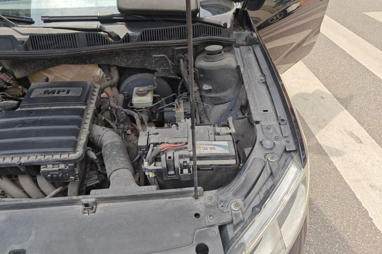 Used Volkswagen Lavida 2013 Restyled Classic 1.6L Automatic Comfort Edition Engine Bay Left