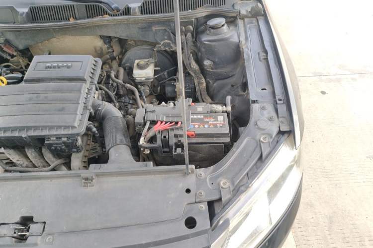 Used Volkswagen Lavida 2013 Restyled Classic 1.6L Automatic Comfort Edition Engine Bay Left
