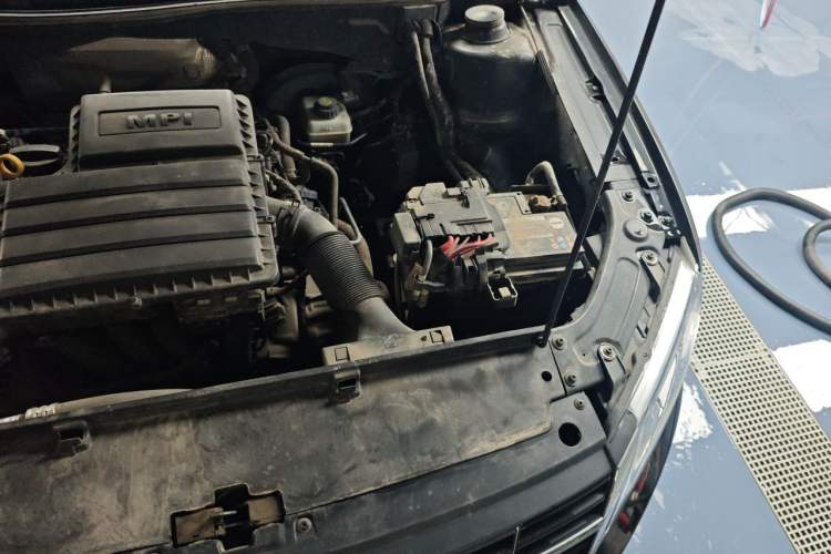 Used Volkswagen Lavida 2013 Restyled Classic 1.6L Manual Comfort Edition Engine Bay Left