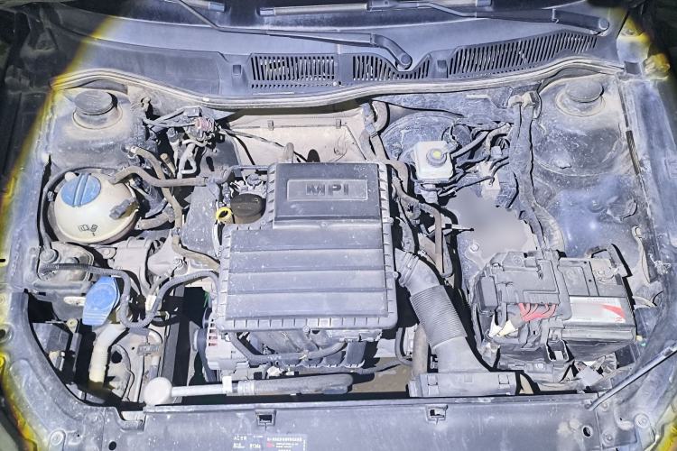 Used Volkswagen Lavida 2013 Restyled Classic 1.6L Manual Comfort Edition Engine Bay