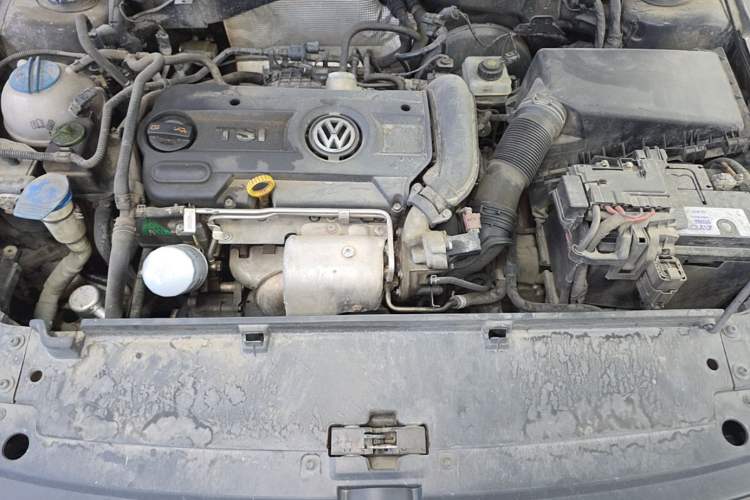 Used Volkswagen Lavida 2013 1.4TSI DSG Comfort Edition Engine Bay