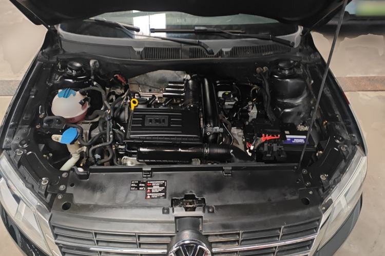 Used Volkswagen Lavida 2013 Revised Version 1.4 TSI DSG Comfort Edition Engine Bay