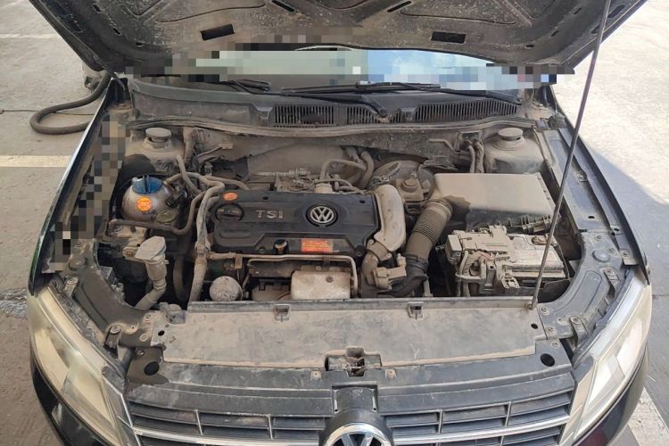 Used Volkswagen Lavida 2013 1.4TSI Manual Comfort Edition Engine Bay