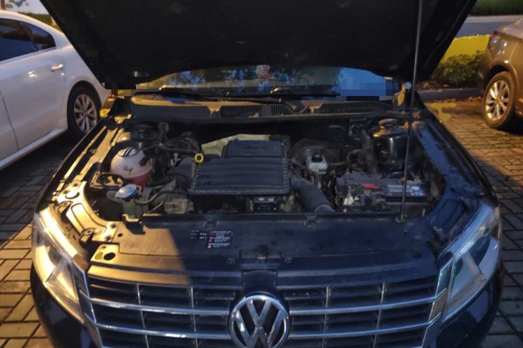 Used Volkswagen Lavida 2013 Restyled Classic 1.6L Manual Comfort Edition Engine Bay