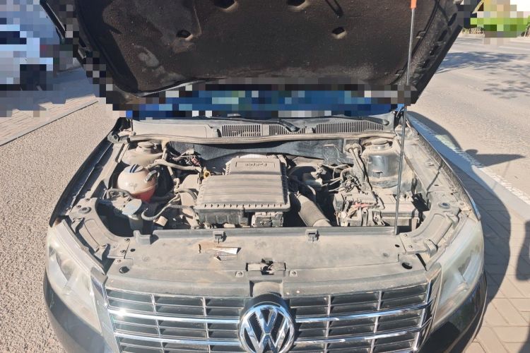 Used Volkswagen Lavida 2013 Restyled Classic 1.6L Manual Comfort Edition Engine Bay