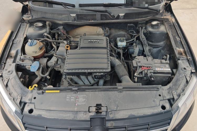 Used Volkswagen Lavida 2013 Restyled Classic 1.6L Manual Comfort Edition Engine Bay