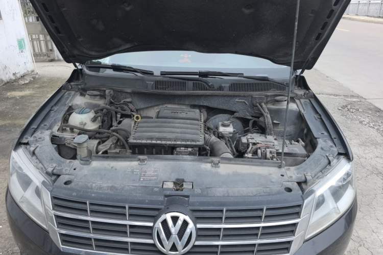 Used Volkswagen Lavida 2013 Restyled Classic 1.6L Automatic Comfort Edition Engine Bay