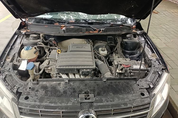 Used Volkswagen Lavida 2013 Restyled Classic 1.6L Automatic Comfort Edition Engine Bay