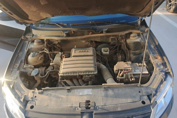 Used Volkswagen Lavida 2013 Revised Classic 1.6L Manual Fashion Edition Engine Bay