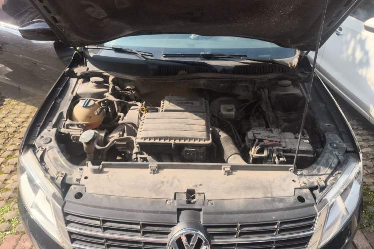 Used Volkswagen Lavida 2013 Restyled Classic 1.6L Automatic Comfort Edition Engine Bay