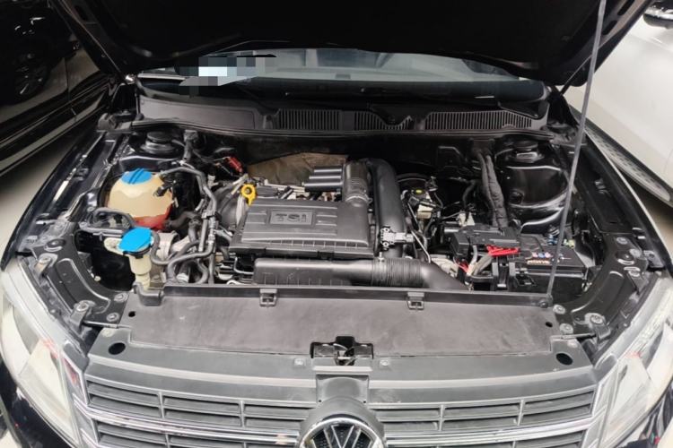 Used Volkswagen Lavida 2013 Revised Version 1.4 TSI DSG Comfort Edition Engine Bay