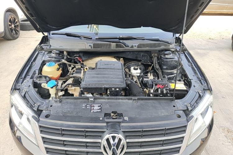 Used Volkswagen Lavida 2013 Revised Classic 1.6L Automatic Fashion Edition Engine Bay