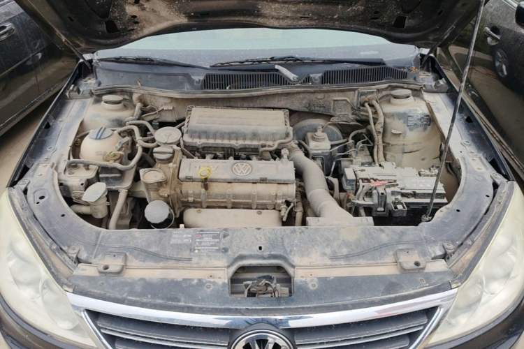 Used Volkswagen Lavida 2013 Classic 1.6L Manual Fashion Edition Engine Bay