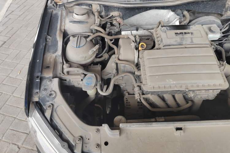 Used Volkswagen Lavida 2013 Restyled Classic 1.6L Manual Comfort Edition Engine Bay Right