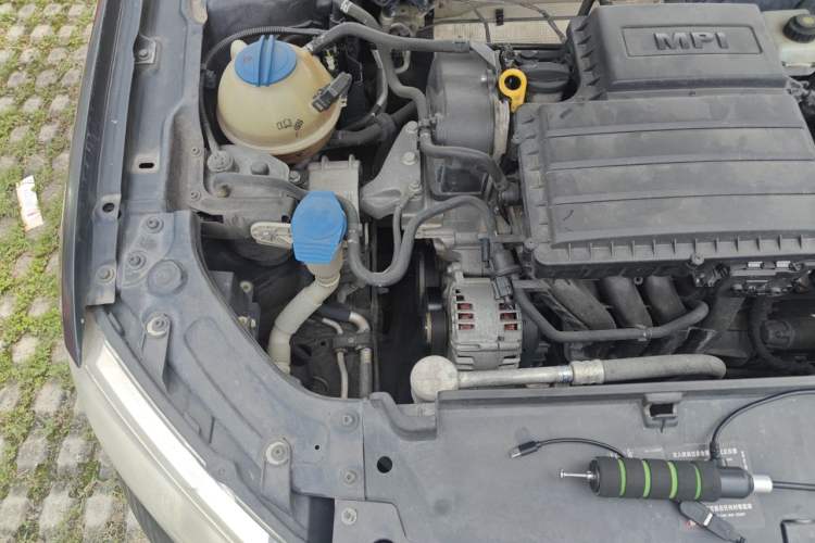 Used Volkswagen Lavida 2013 Restyled Classic 1.6L Automatic Comfort Edition Engine Bay Right