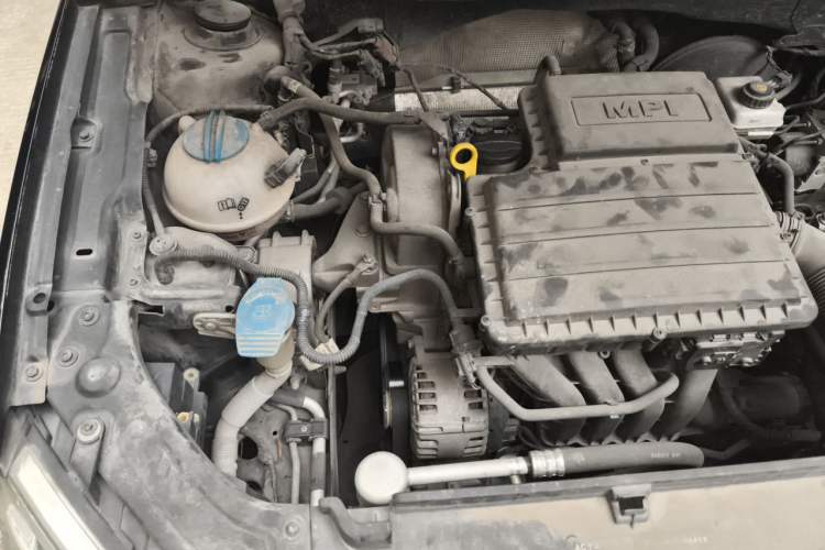 Used Volkswagen Lavida 2013 Restyled Classic 1.6L Manual Comfort Edition Engine Bay Right