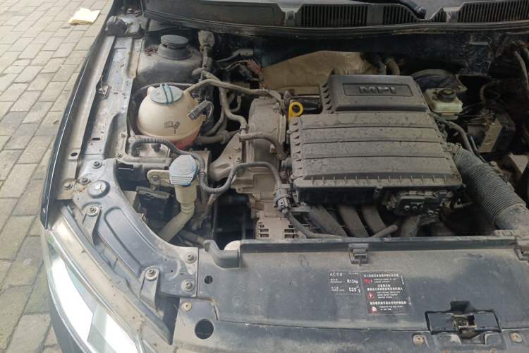 Used Volkswagen Lavida 2013 Restyled Classic 1.6L Automatic Comfort Edition Engine Bay Right