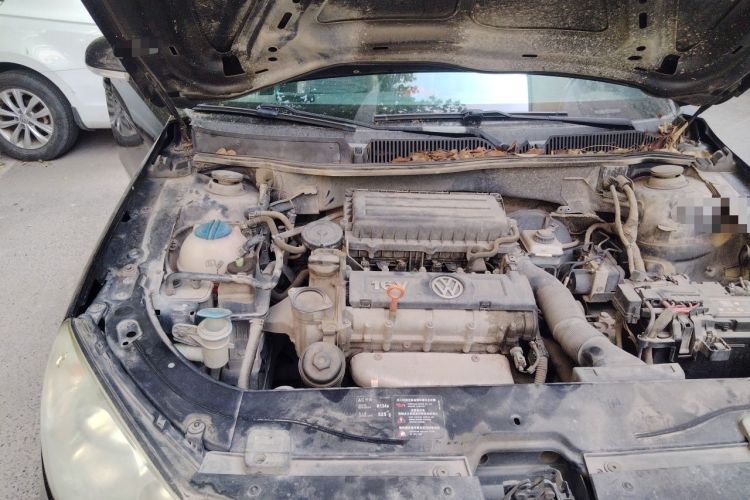Used Volkswagen Lavida 2013 Classic 1.6L Manual Fashion Edition Engine Bay Right