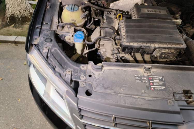 Used Volkswagen Lavida 2013 Restyled Classic 1.6L Automatic Comfort Edition Engine Bay Right