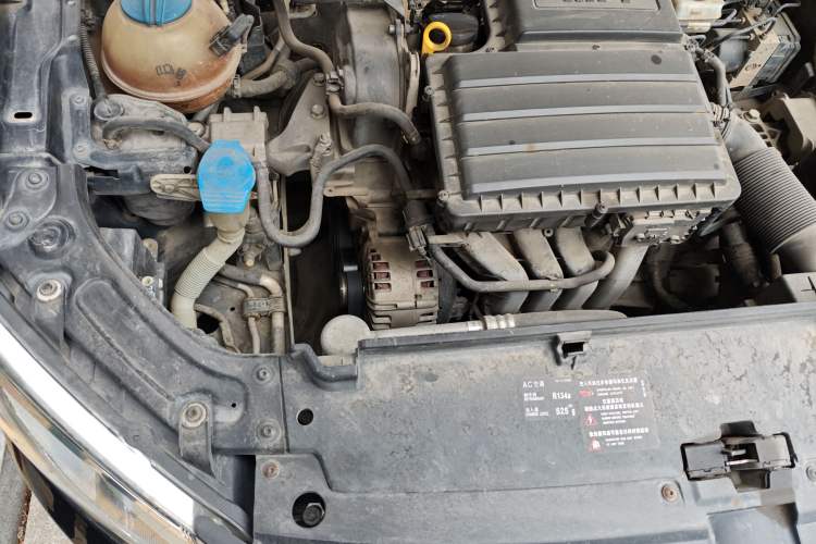 Used Volkswagen Lavida 2013 Restyled Classic 1.6L Automatic Comfort Edition Engine Bay Right