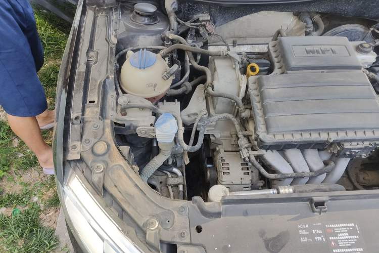 Used Volkswagen Lavida 2013 Restyled Classic 1.6L Automatic Comfort Edition Engine Bay Right