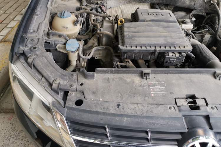 Used Volkswagen Lavida 2013 Restyled Classic 1.6L Automatic Comfort Edition Engine Bay Right