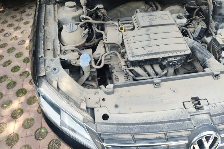 Used Volkswagen Lavida 2013 Restyled Classic 1.6L Automatic Comfort Edition Engine Bay Right